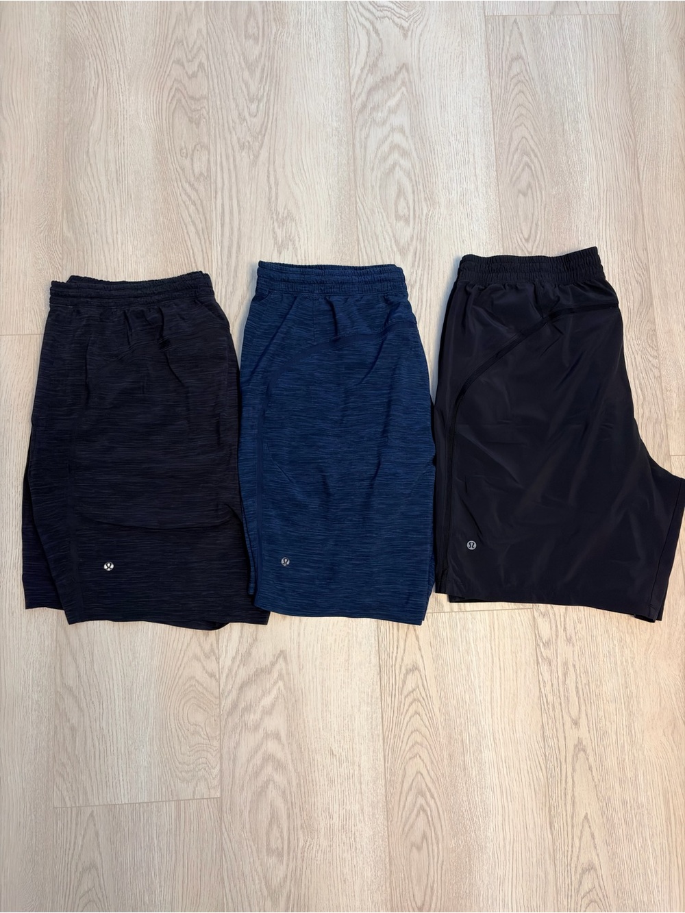 Men’s Lululemon Pace Breaker 9” XXL 3-pack Shorts. Liners have holes.